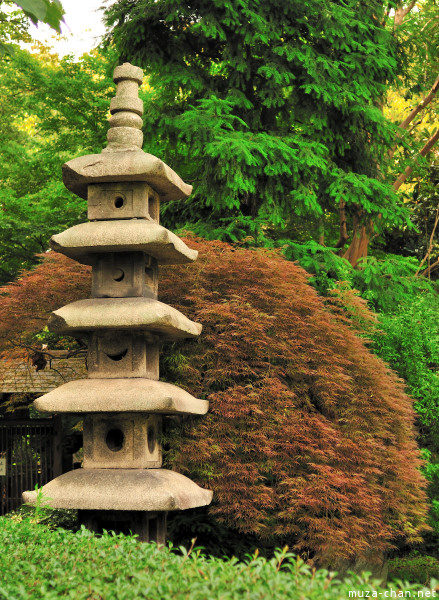 Stone Pagoda at Gotoku-ji Garden