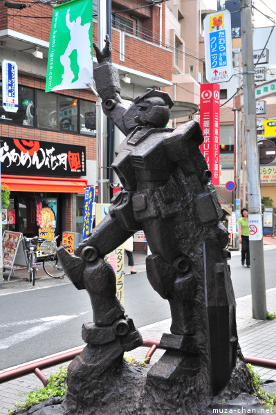 Gundam statue Kamiigusa