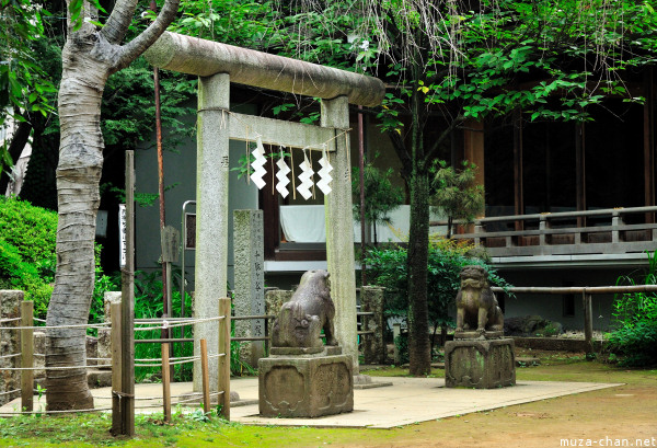 Hato Mori Hachiman Shrine