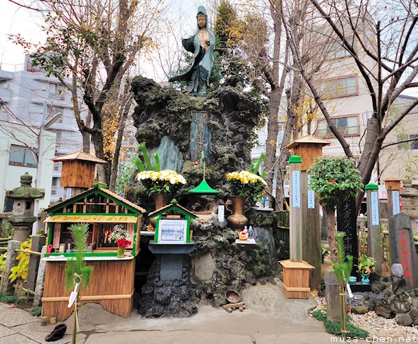 Kannon statue, Yoshiwara, Tokyo