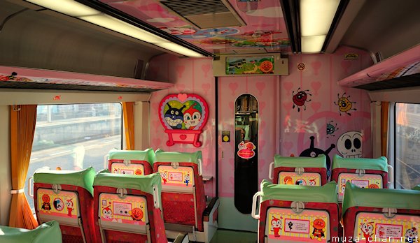 Anpanman train, Shikoku