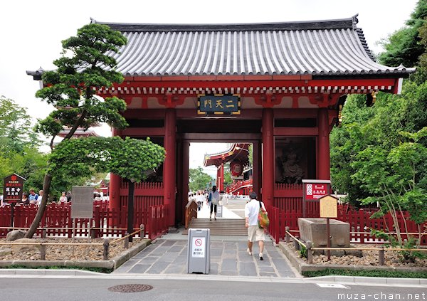 Nitenmon Gate, Senso-ji Temple, Asakusa, Tokyo