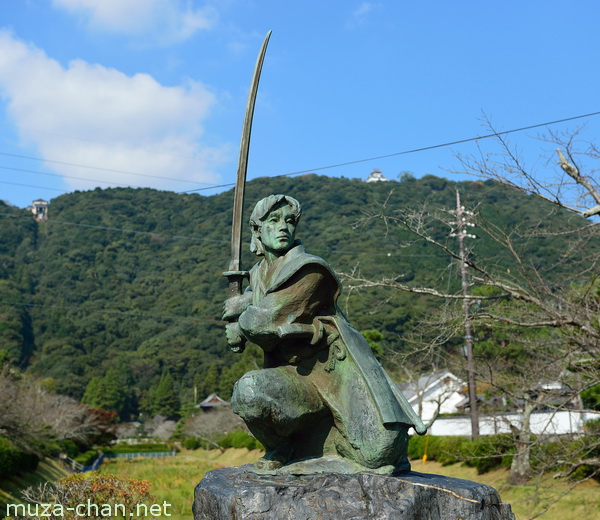 Sasaki Kojiro statue, Iwakuni, Yamaguchi