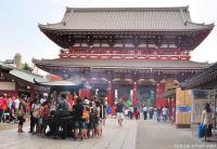 Incense burning at Senso-ji