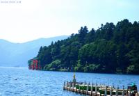 Old and new photos - Lake Ashi