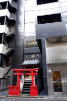 Casual sightseeing in Tokyo - Inari Shrine in Nihonbashi