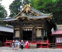 Miko guide at Shinyosha