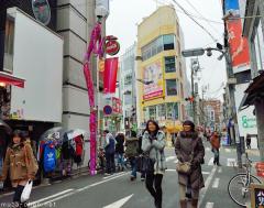 Amerikamura human shaped street lights