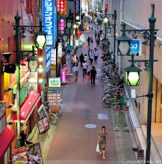 Ameyoko by night and a travel tip