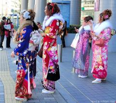 Traditional Japanese clothing, Furisode