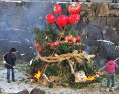 Japanese New Year traditions, Dondo-yaki