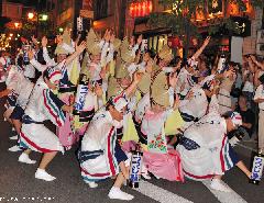 Kagurazaka Awa Odori Dancers