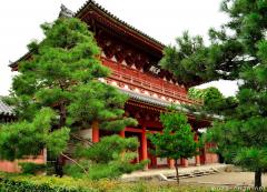 Kinmokaku gate: the Sen no Rikyu incindent, tea ceremony and seppuku
