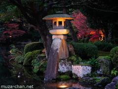 Simply beautiful Japanese scenes, Kotoji lantern illumination