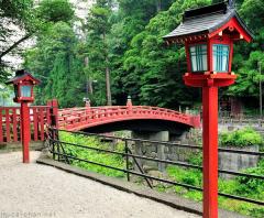 Simply beautiful Japanese scenes, Red lanterns and the sacred bridge