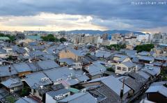 Simply beautiful Japanese scenes, the roofs of Kyoto in Gion
