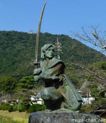 Sasaki Kojiro statue in Iwakuni