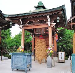 A unique tradition, the rope wrapped Jizo statue