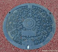 Shiogama manhole cover