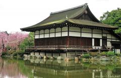 Japanese traditional architecture, Irimoya-zukuri