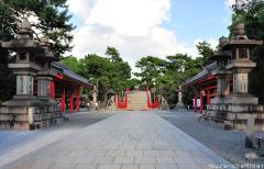 Entrance path to Sumiyoshi Taisha