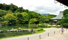 Japanese garden aesthetic principles, Borrowed scenery