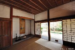 Traditional Japanese house, Tokonoma
