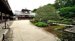 Kyoto Tofuku-ji Sand garden and O-karikomi