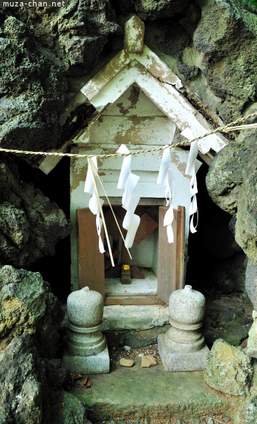 Hokora at Hato Mori Hachiman Shrine