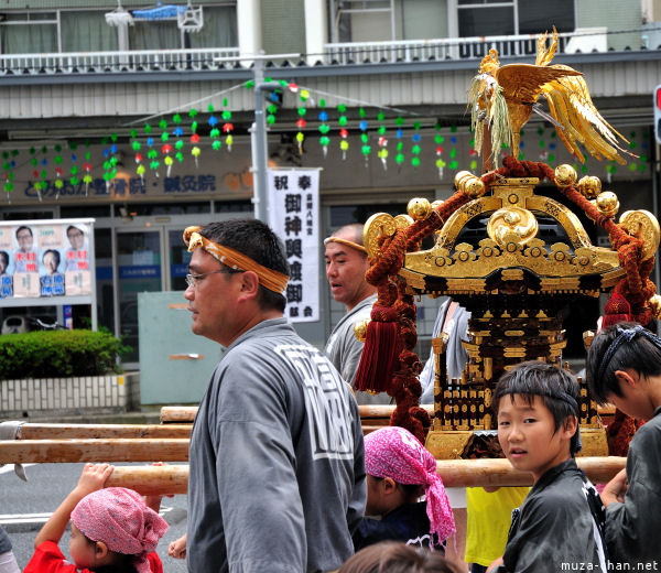 Fukagawa Hachiman 'water-throwing' Festival