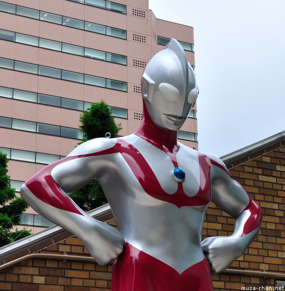 Ultraman statue Ikebukuro