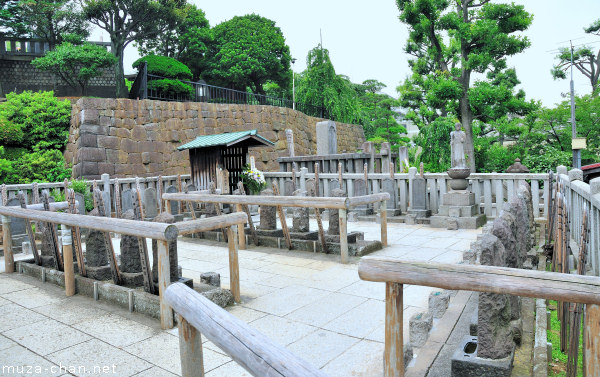 Graves of the 47 ronin, Sengaku-ji, Tokyo