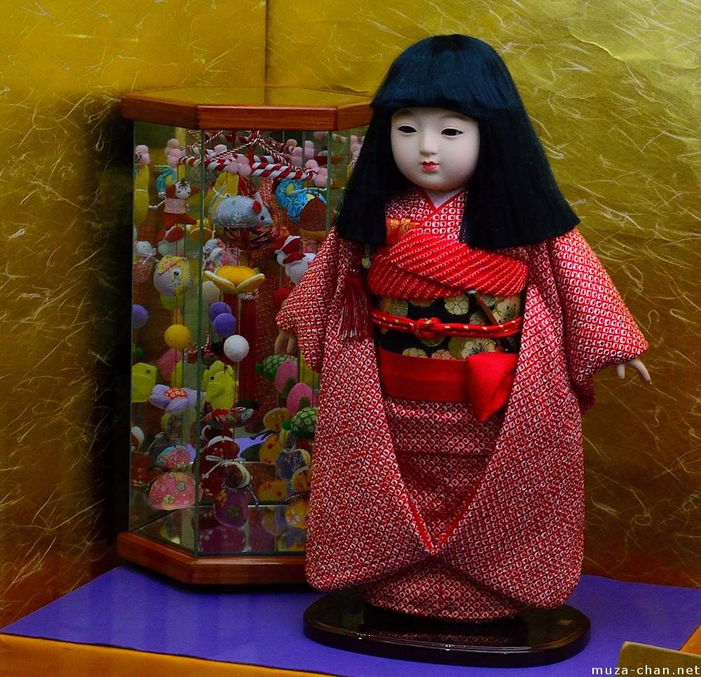 traditional japanese doll