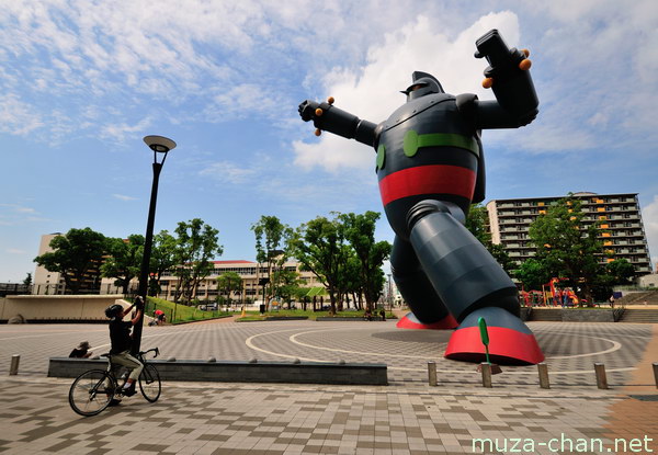 Tetsujin 28 Statue, Wakamatsu Park, Kobe