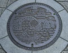 Iwakuni artistic manhole cover