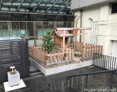 Nihombashi Takashimaya Rooftop Garden Shrine