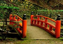 Defining images of Japan, Red bridges