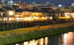 Simply beautiful Japanese scenes, restaurants along the river in Kyoto