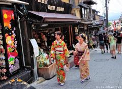 A special day in Kyoto, the streets of Higashiyama