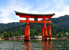 Defining images of Japan, Torii gates