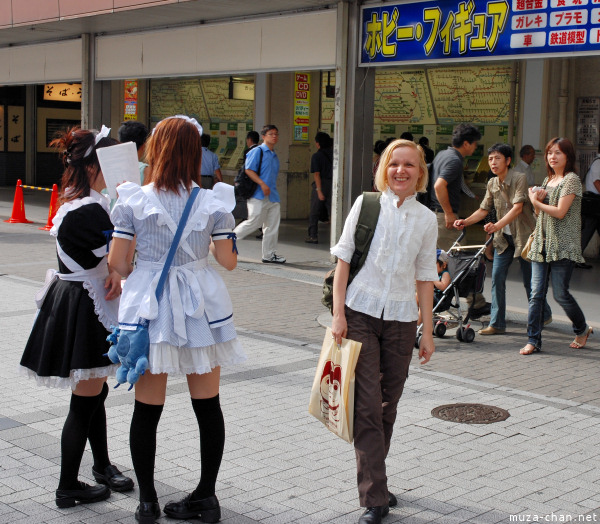 Akihabara Maids Candid Shots In Akiba