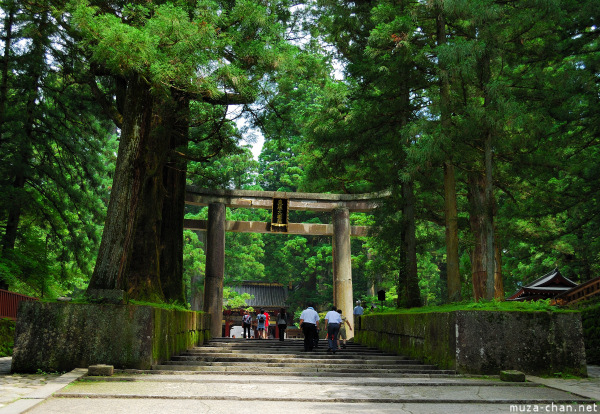 toshogu-shrine-nikko-21.jpg