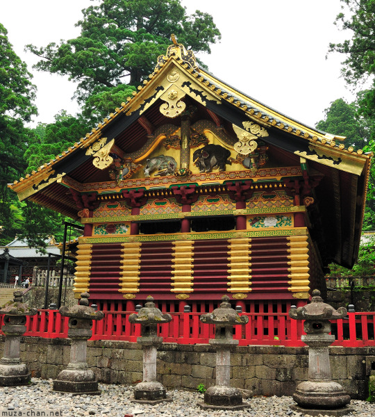 Kamijinko (Upper Sacred Warehouse) at Tohougu Shrine