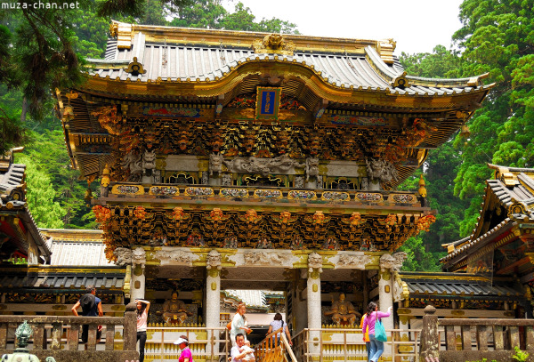 toshogu-shrine-nikko-yomeimon-gate-04.jpg
